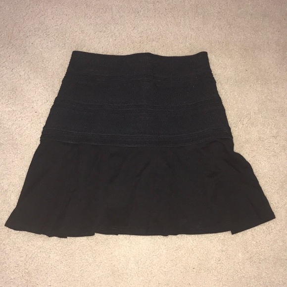 New with tags bebe fit and flare skirt Sz 4 - Picture 2 of 4